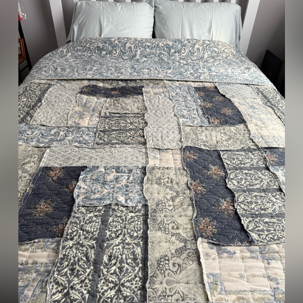 Pottery Barn Delaney Patchwork Quilt, Full/Queen, Blues/Yellow - Picture 2 of 10